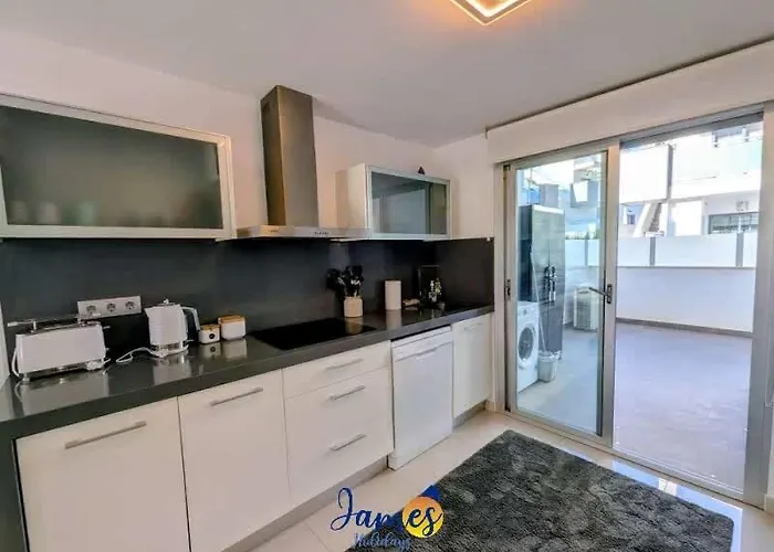 Punta Prima Family With Pool Pp33 * تورّيفيِخا